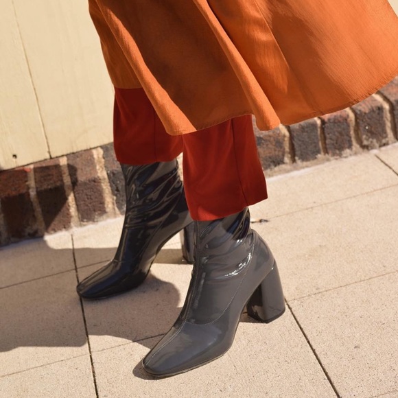 Daniella Shevel BellaMia Gray Patent Boots - Picture 3 of 7